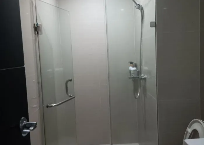 Cluster 5 3b Guest house Manila